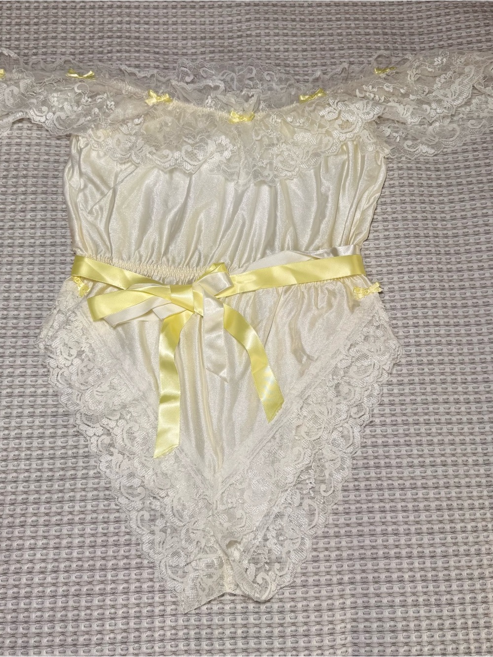 Vintage 80’s Off The Shoulder Teddy Lace Romper Lingerie Ruffles Satin Boudoir